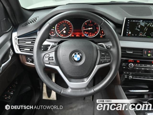 BMW X5 2018 — Photo 10/20