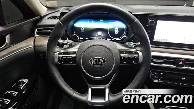 Kia K5 2021 — Şəkil 13/20