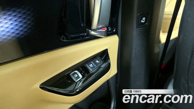 Kia Carnival 2021 — Şəkil 18/20