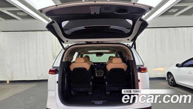 Kia Carnival 2021 — Şəkil 20/20