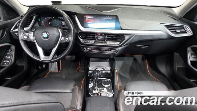 BMW 1 Series 2021 — Şəkil 7/20