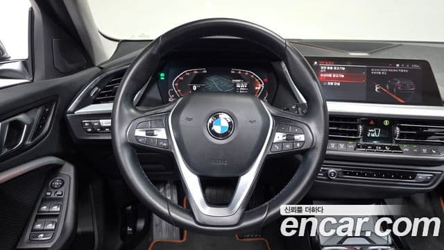 BMW 1 Series 2021 — Şəkil 13/20