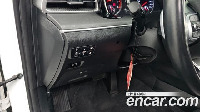 Kia K5 2022 — ფოტო 18/20