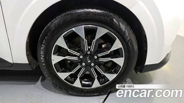 Kia Carnival 2021 — ფოტო 5/20