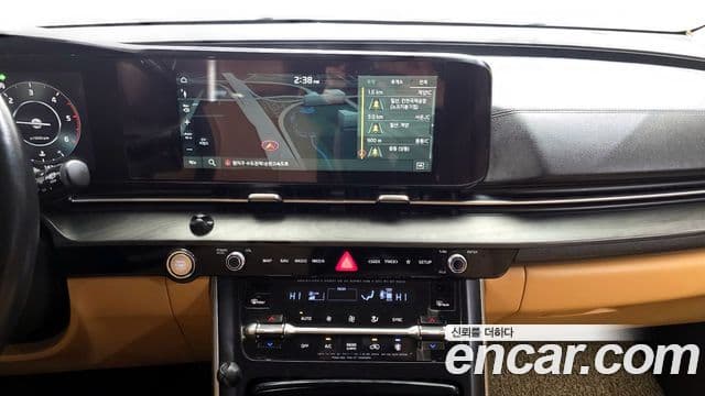 Kia Carnival 2021 — ფოტო 15/20