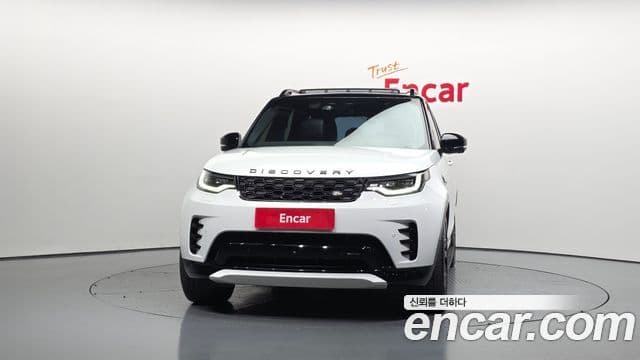 Land Rover Discovery 5 2023 — Photo 12/20
