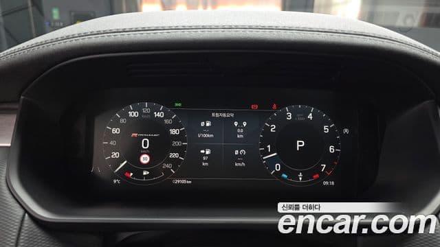 Land Rover Discovery 5 2023 — Photo 10/20