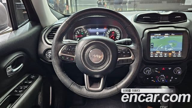 Jeep Renegade 2020 — Фото 14/20
