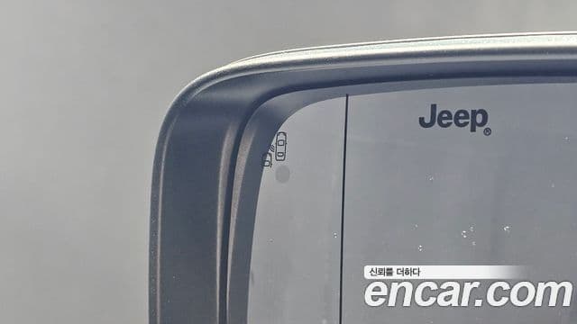 Jeep Renegade 2020 — Фото 19/20