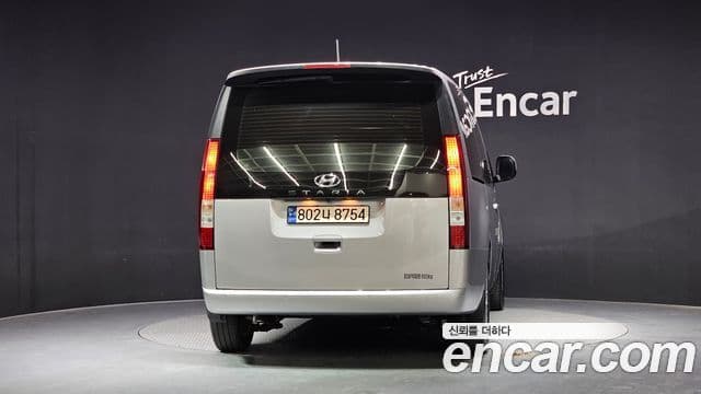 Hyundai Staria 2023 — Фото 3/20