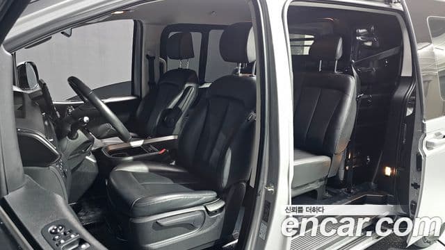 Hyundai Staria 2023 — Фото 9/20