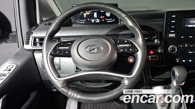 Hyundai Staria 2023 — Фото 14/20