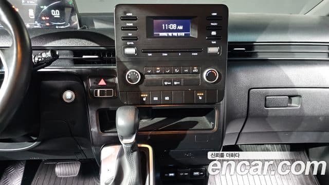 Hyundai Staria 2023 — Фото 15/20
