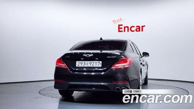 Genesis G70 2019 — Photo 1/20