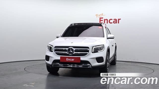 Mercedes-Benz GLB-Class 2021 — Photo 12/20