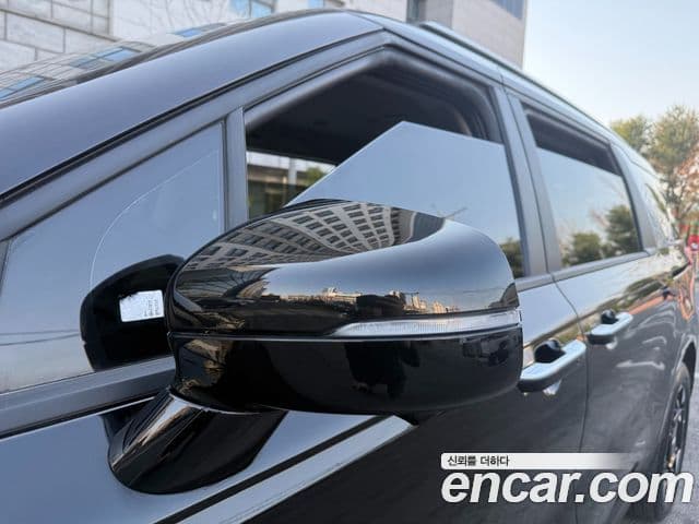 Kia Carnival 2025 — ფოტო 13/20