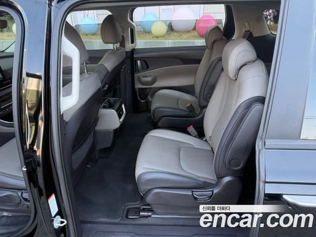 Kia Carnival 2025 — ფოტო 17/20