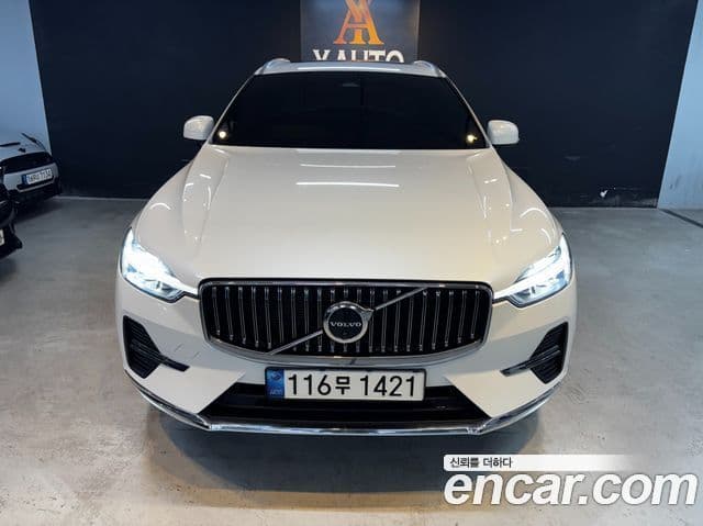 Volvo XC60 2022 — Şəkil 3/18