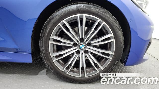 BMW 3 Series 2021 — фото 5 из 20