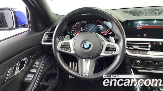 BMW 3 Series 2021 — ფოტო 13/20