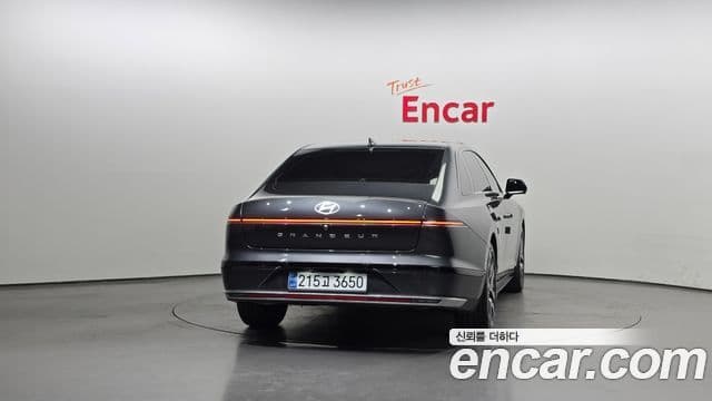 Hyundai Grandeur 2023 — ფოტო 4/20