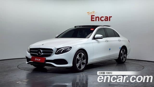 Mercedes-Benz E-Class 2019 — Şəkil 18/20