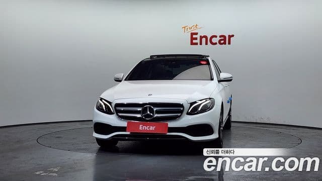 Mercedes-Benz E-Class 2019 — Şəkil 10/20