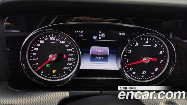 Mercedes-Benz E-Class 2019 — Şəkil 19/20