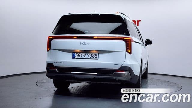 Kia Carnival 2024 — ფოტო 4/20