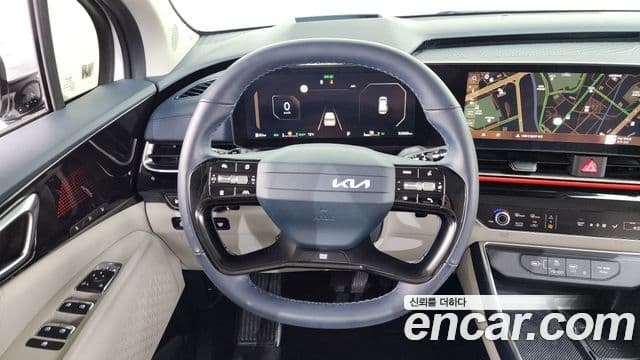 Kia Carnival 2024 — ფოტო 13/20