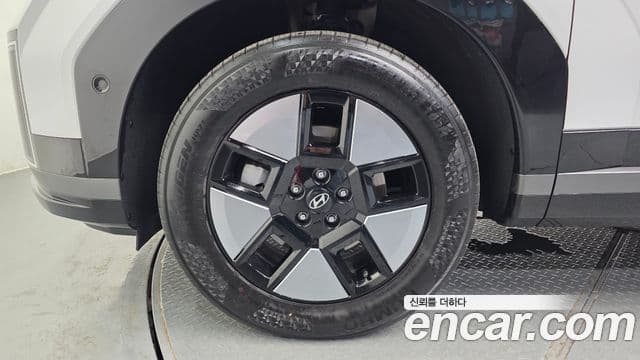 Hyundai Santa Fe 2024 — ფოტო 5/20