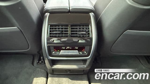 BMW X5 2021 — Photo 11/20