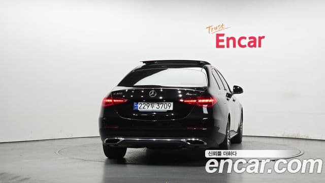 Mercedes-Benz C-Class 2024 — ფოტო 4/20