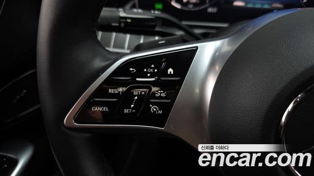 Mercedes-Benz C-Class 2024 — ფოტო 18/20