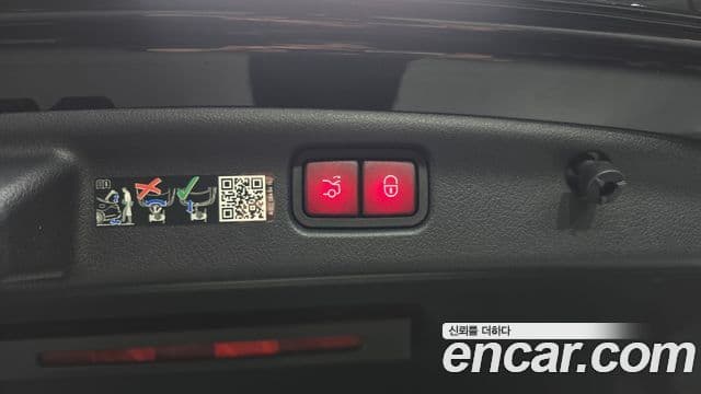 Mercedes-Benz C-Class 2024 — ფოტო 20/20
