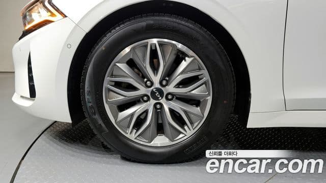 Kia K5 2023 — фото 5 из 20