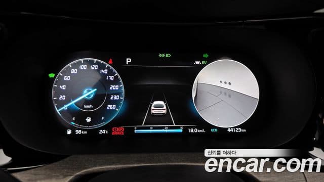 Kia K5 2023 — Şəkil 8/20