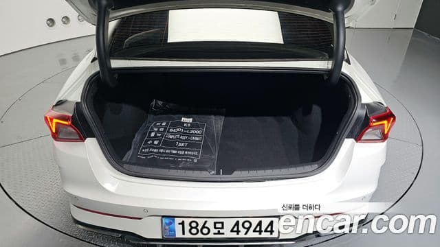 Kia K5 2023 — Şəkil 20/20
