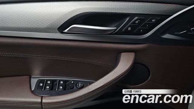 BMW X3 2018 — Şəkil 12/20