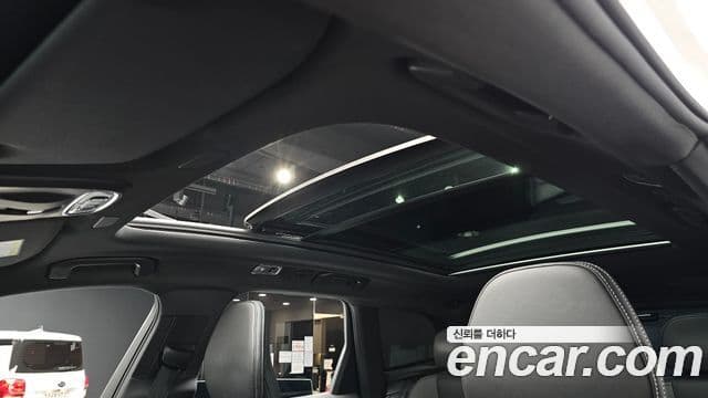 Volvo XC60 2021 — ფოტო 18/20