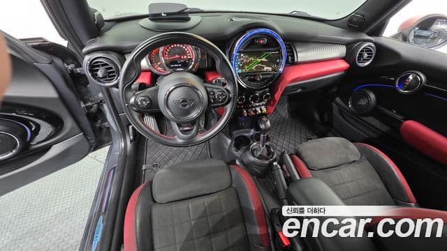 Mini Cooper S 2019 — Фото 7/20