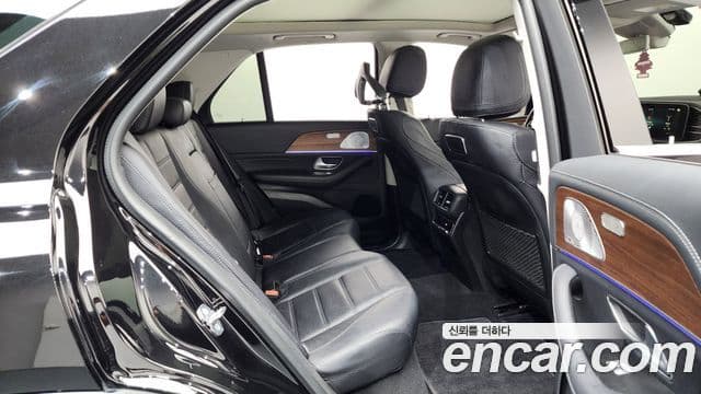 Mercedes-Benz GLE-Class 2020 — Фото 12/20