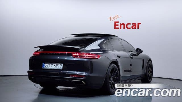 Porsche Panamera 2018 — Şəkil 10/20