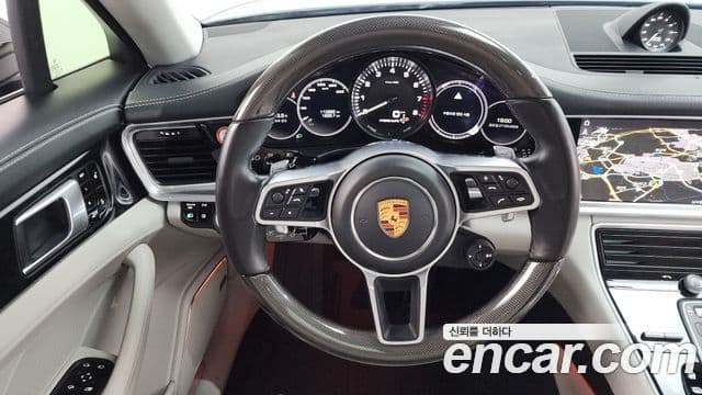 Porsche Panamera 2018 — Şəkil 13/20