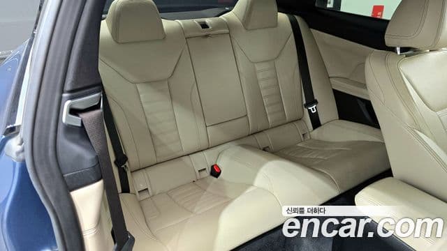 BMW 4 Series 2021 — ფოტო 13/20