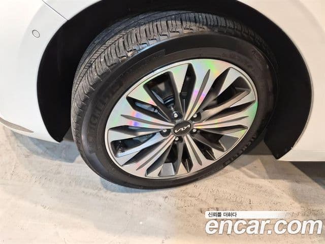 Kia K8 2023 — Şəkil 14/19