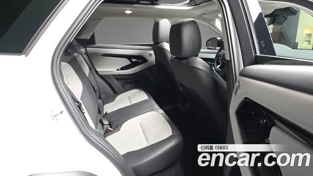 Land Rover Range Rover Evoque 2025 — ფოტო 12/20