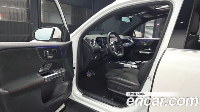 Mercedes-Benz GLB-Class 2022 — Şəkil 10/20