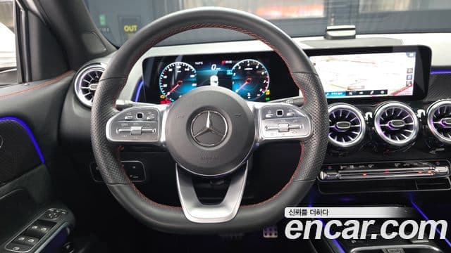 Mercedes-Benz GLB-Class 2022 — Şəkil 13/20