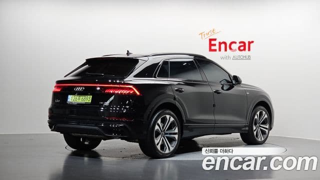 Audi Q8 2023 — Photo 14/20